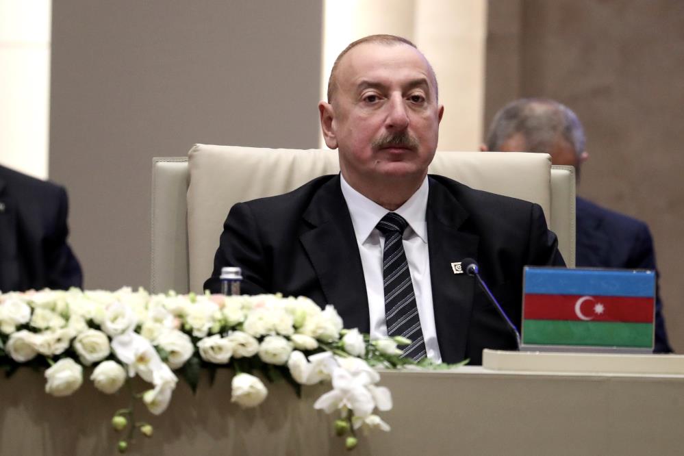 Aliyev, Azerbaycan’ın D-8 üyeliğini onayladı