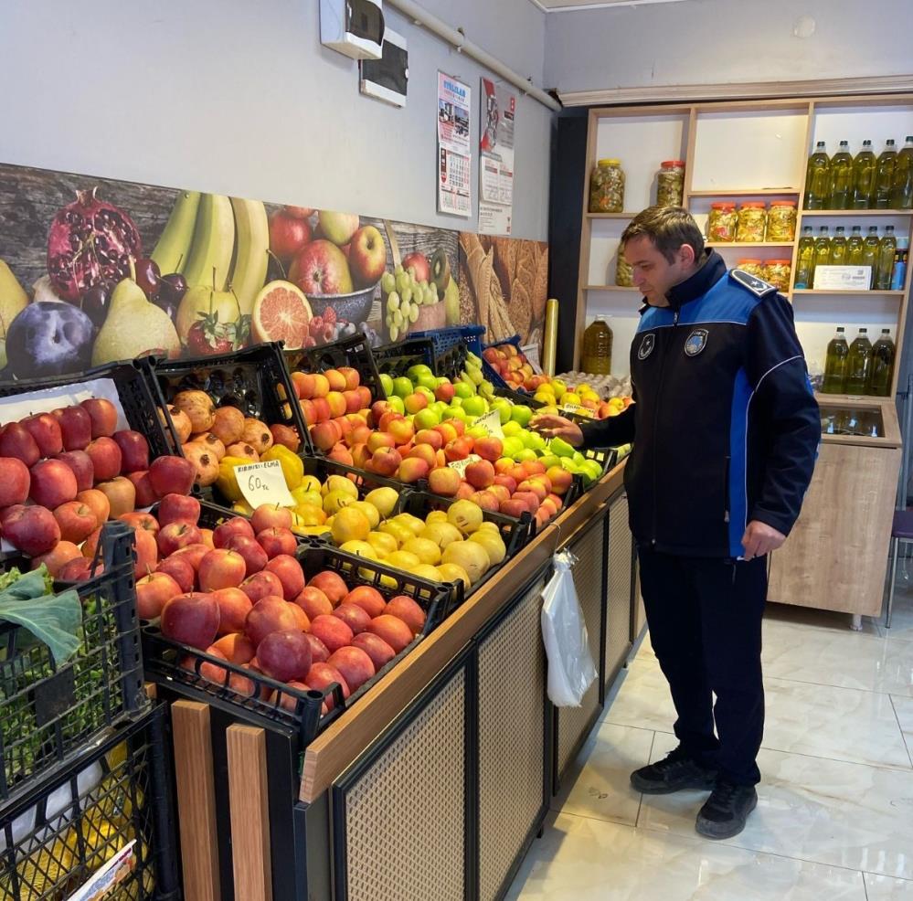 Bursa’da zabıtadan manavlara denetim