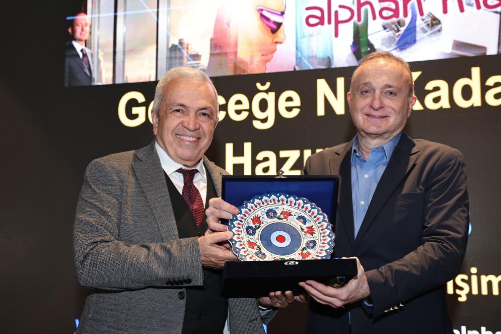 Alphan Manas ile “Geleceğe Ne Kadar Hazırız?”