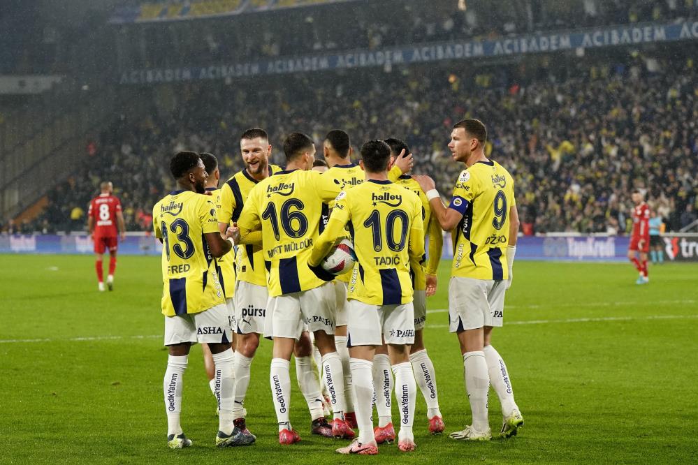 Fenerbahçe, Rangers’ı konuk edecek