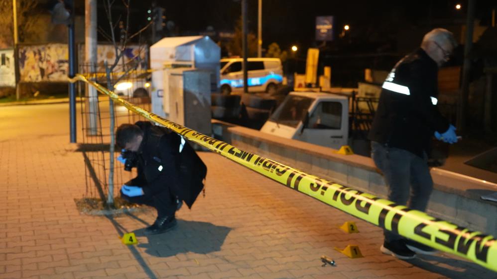 Oğlunun iş yerinde çalışanlarla tartıştı, havaya ateş açtı