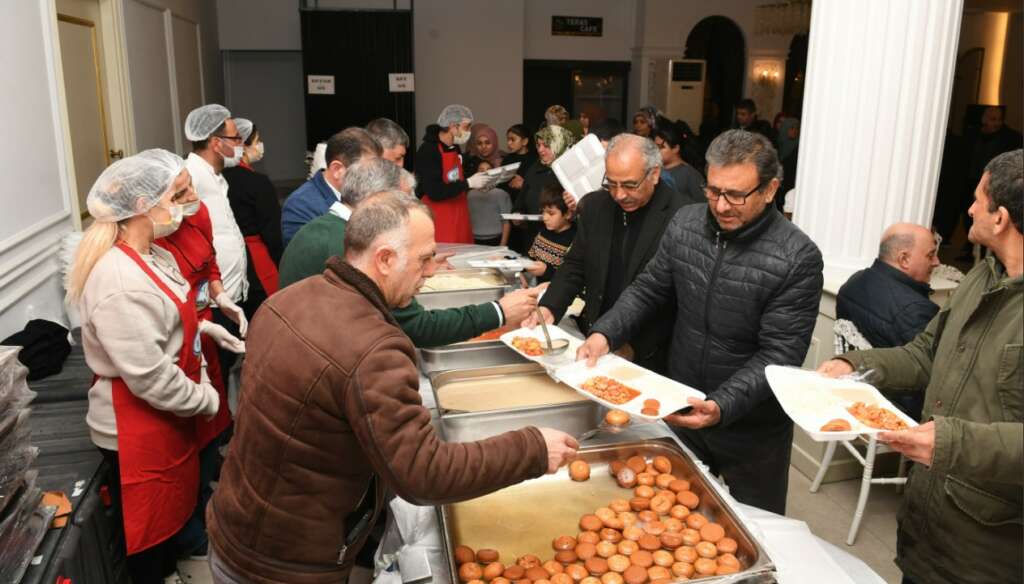 Osmangazi Belediyesi Panayır’da iftar sofrası kurdu