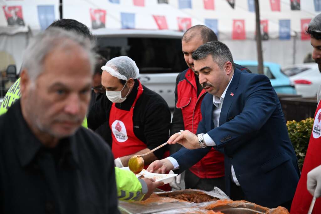 Yıldırım’da gönüller de sofralar da bir