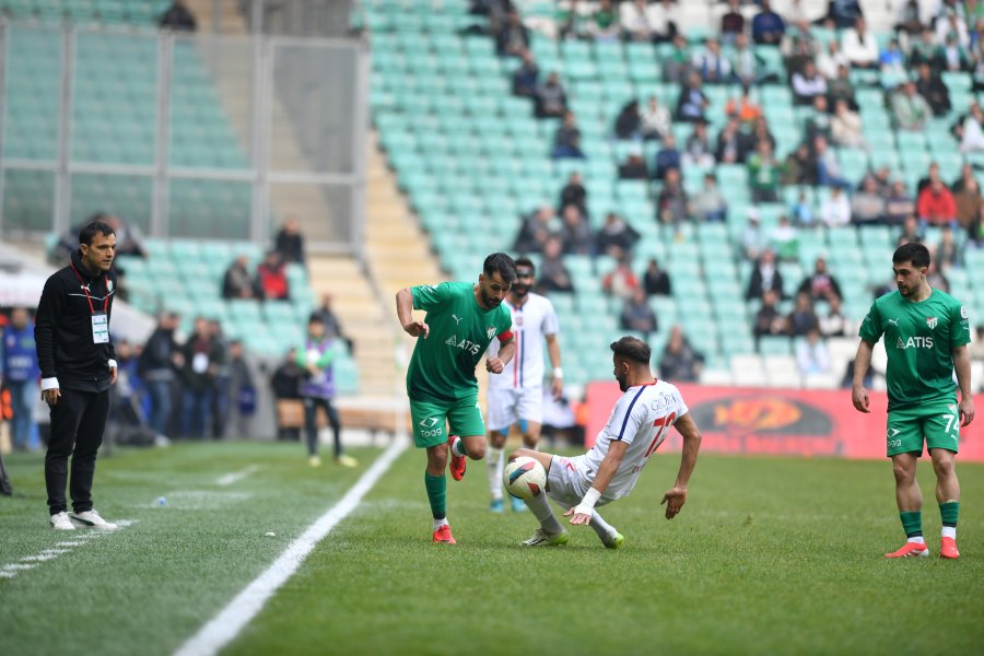 Bursaspor’dan kritik puan kaybı! Batalla’dan özeleştiri